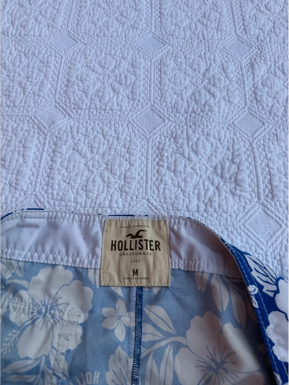 Hollister Men's Medium Blue and White Floral Print Swim Trunks